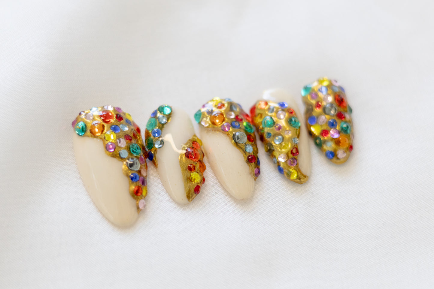 Hidden Treasures On Nail Set