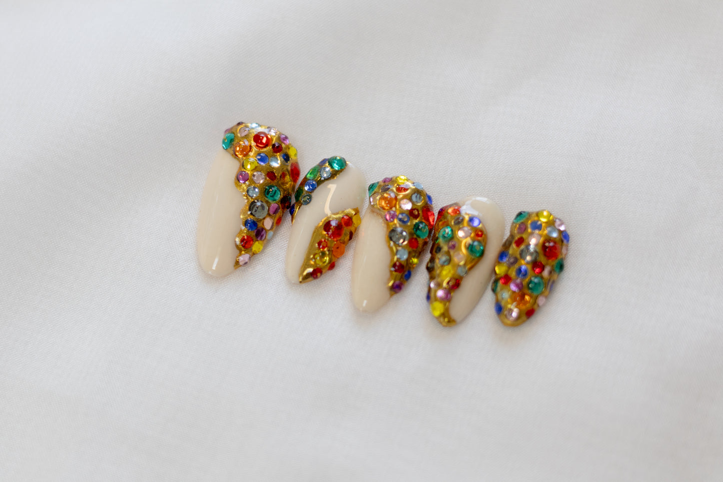 Hidden Treasures On Nail Set