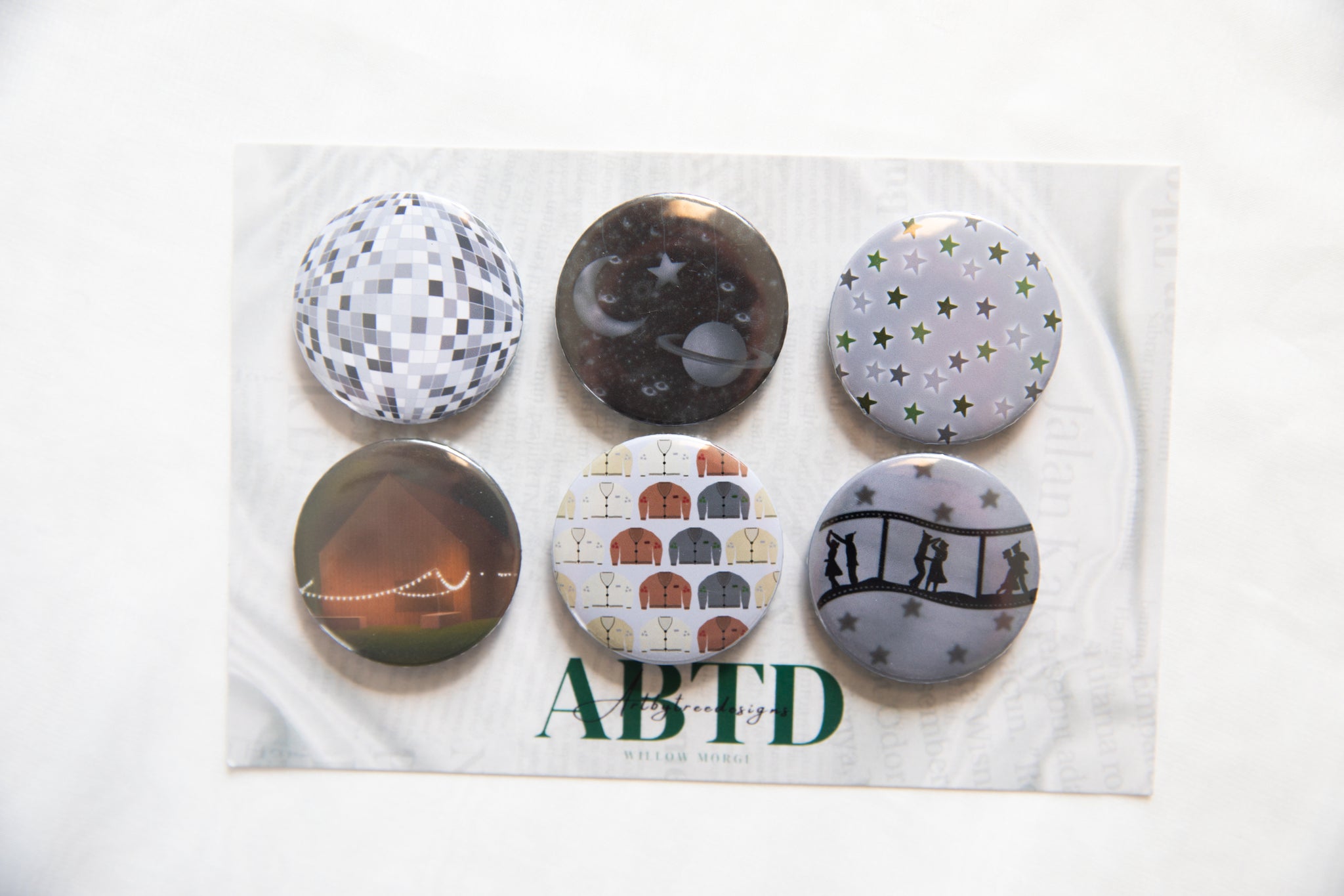 Folklore Button Magnet Set