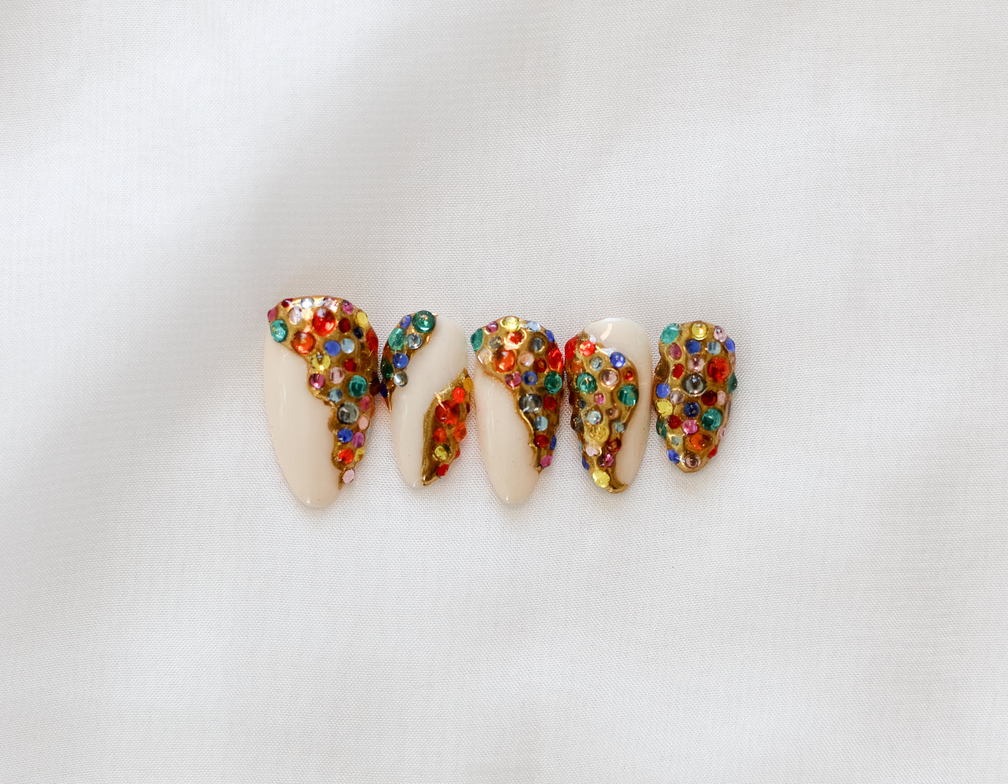 Hidden Treasures On Nail Set