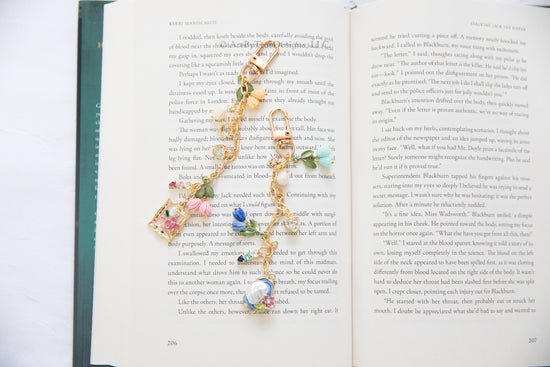 Elegant Painting Kindle Charm