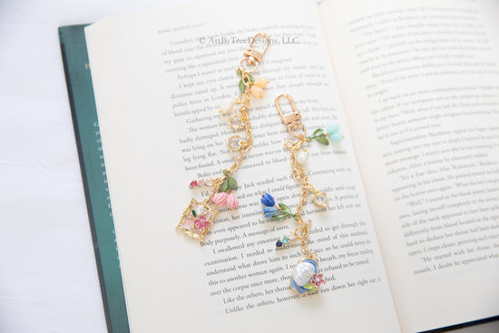 Elegant Painting Kindle Charm