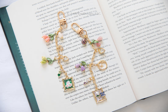 Elegant Painting Kindle Charm