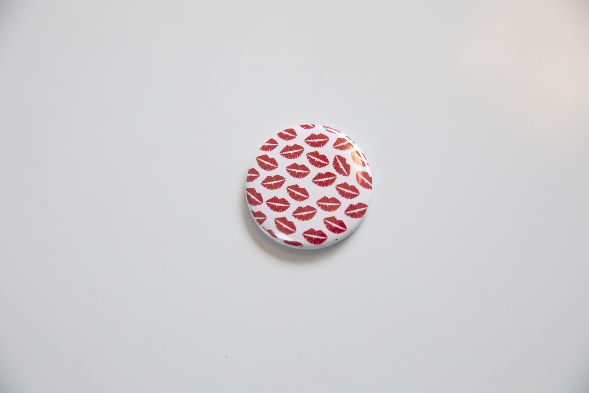 Red and White Lip Print Button Magnet