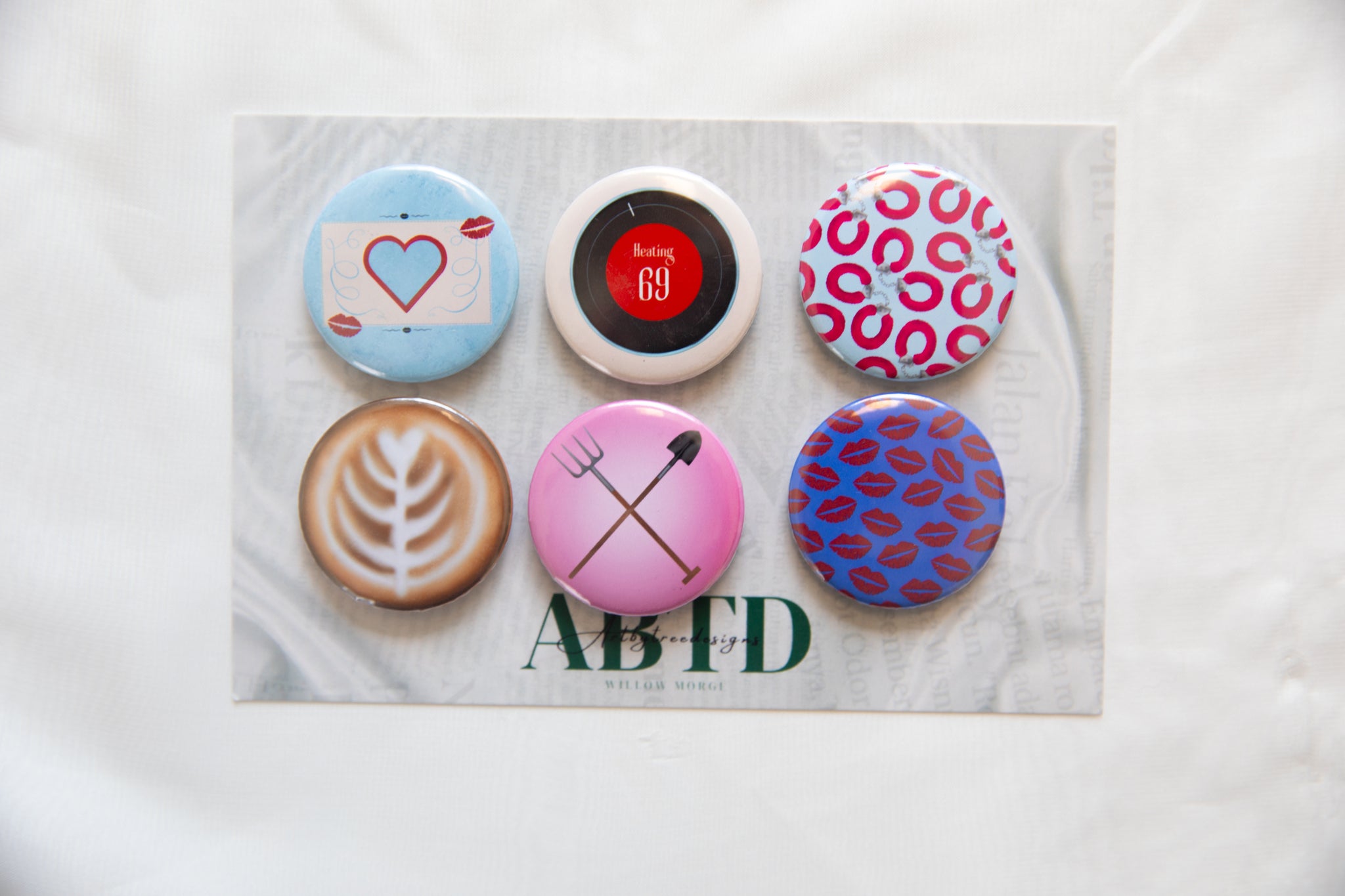 Short And Sweet Button Magnet Set