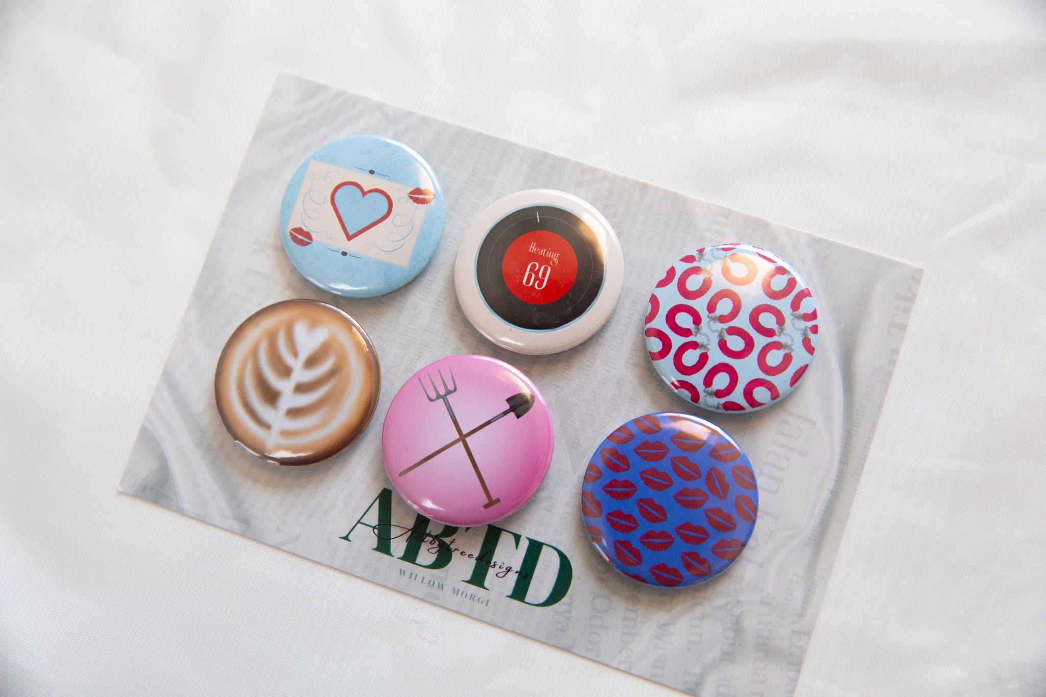 Short And Sweet Button Magnet Set