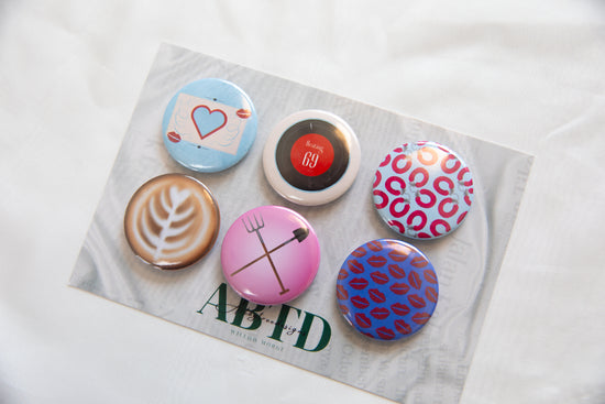 Short And Sweet Button Magnet Set